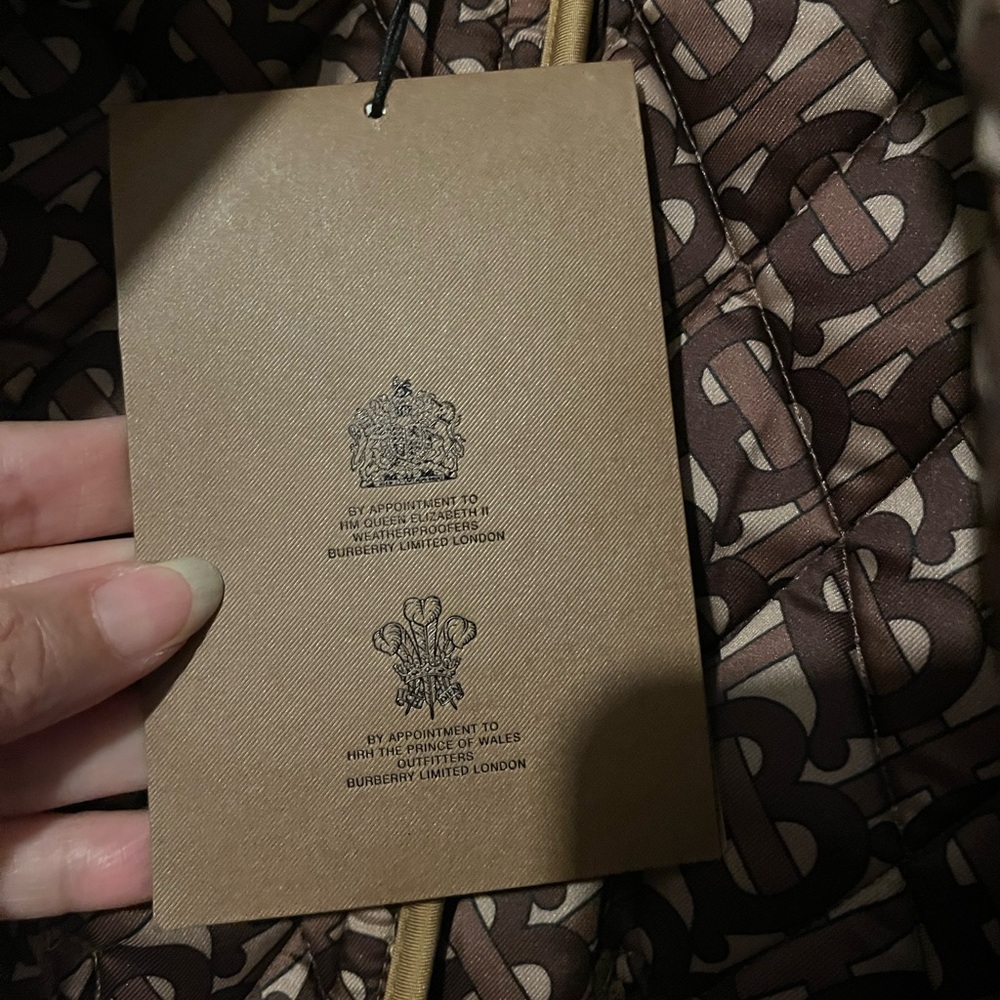 Burberry Quilted Jacket with Corduroy Collar - Picture 15 of 16
